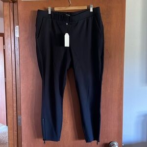 Universal Standard Moro Pocket Signature Ponte Pants (sz M - 18-20) in navy